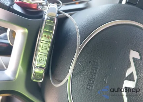 2024 Kia K5 Lxs z USA, uszkodzony, nr VIN 5XXG14J29RG261139